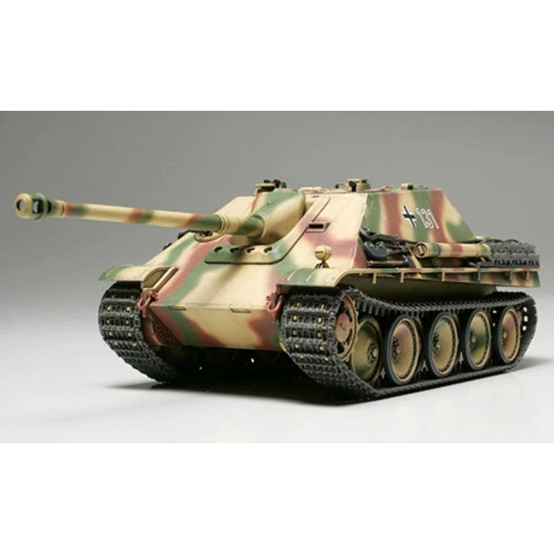 German Tank Destroyer Jagdpanther Late Version 1/48 - Tamiya Scale Model Kit - Image 2